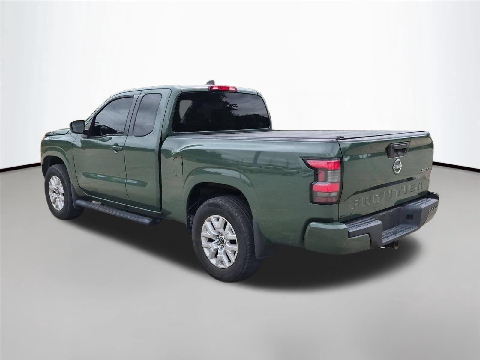 Used 2022 Gun Metallic Nissan SV image 3