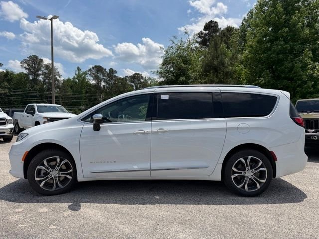 New 2026 Bright White Clear-Coat Exterior Paint Chrysler  image 7
