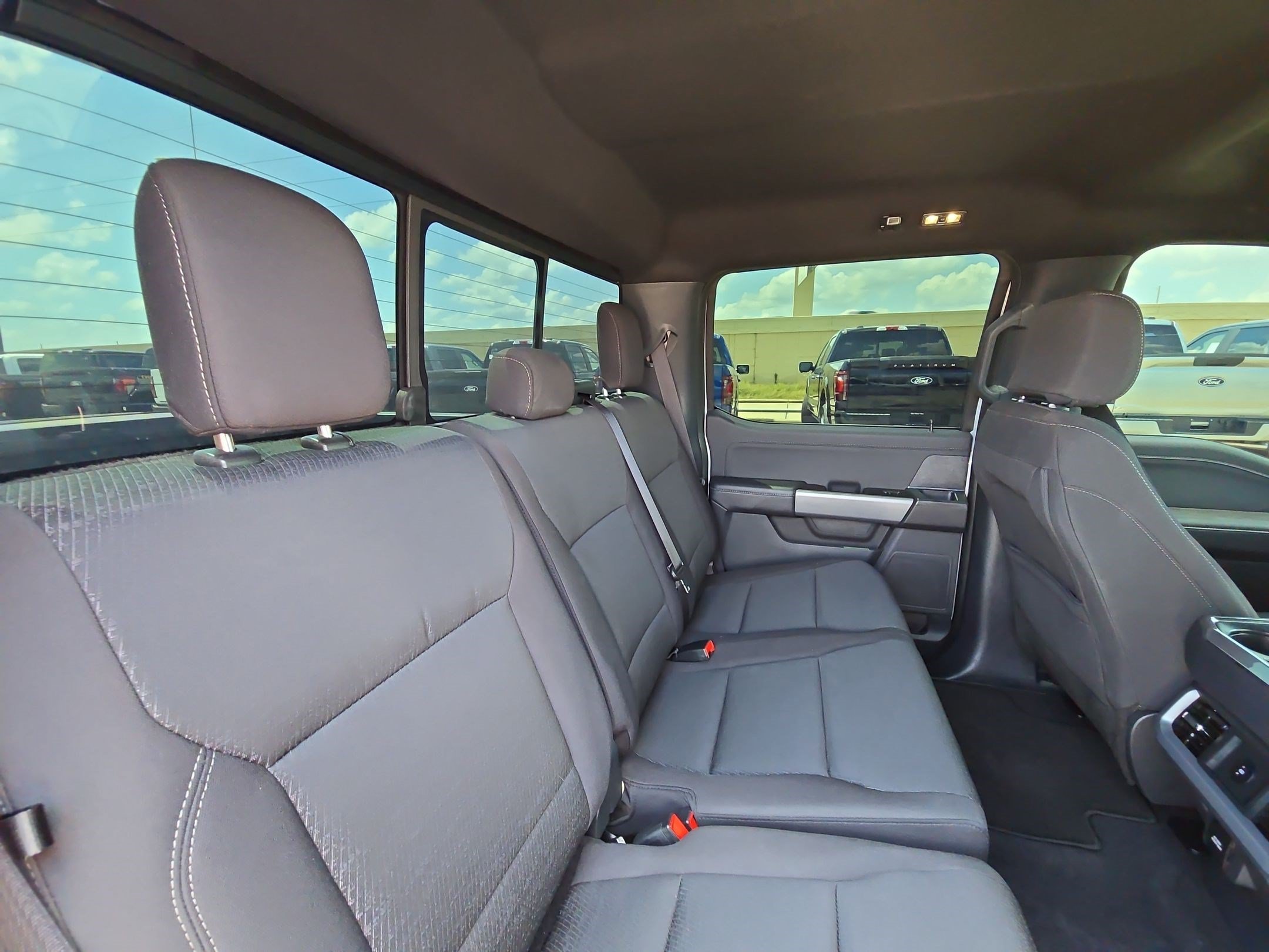 Used 2025 Blue Ford XLT image 28