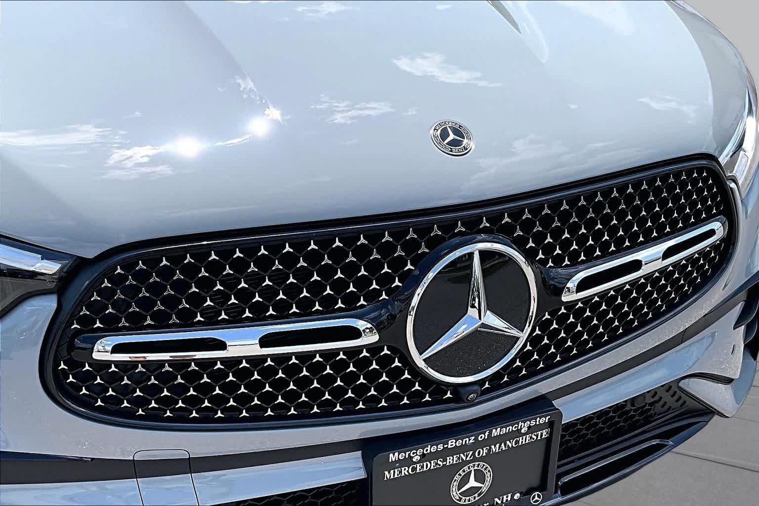 Certified Used 2026 MANUFAKTUR Alpine Grey Mercedes-Benz GLC 300 image 31