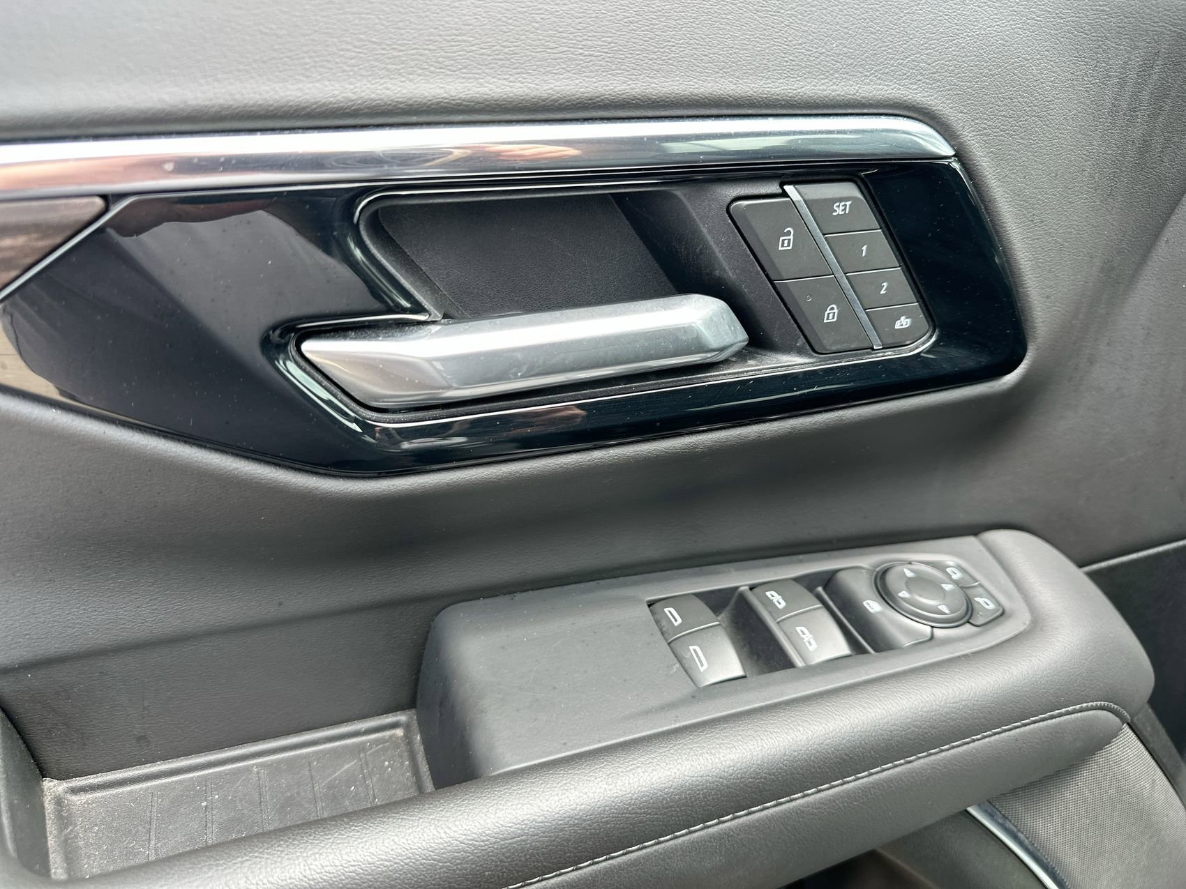 Used 2025 Sterling Gray Metallic Chevrolet LT image 13