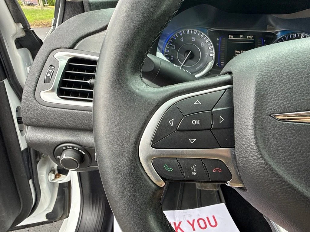 Used 2016 White Chrysler Limited image 19