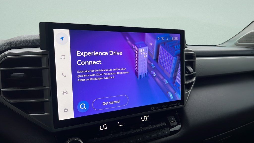 Used 2023  Toyota Limited image 19