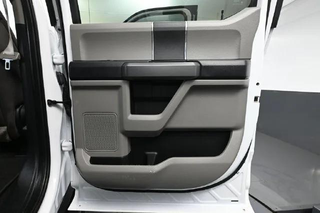 Used 2020 White Ford XLT image 31