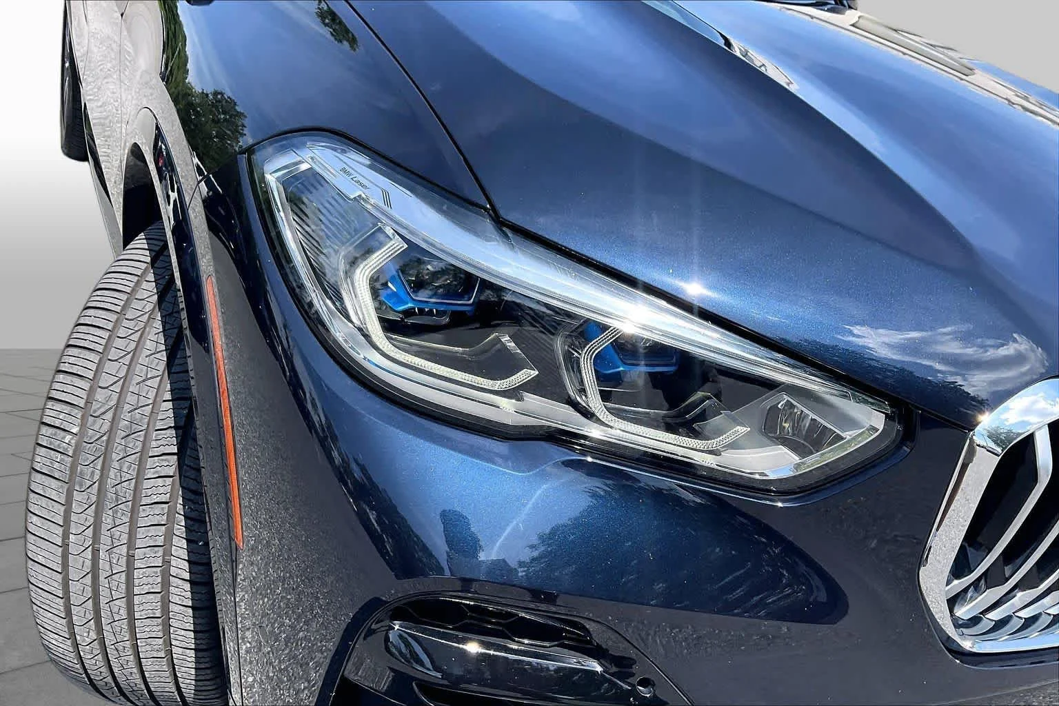 Used 2023 Carbon Black Metallic BMW xDrive40i image 28