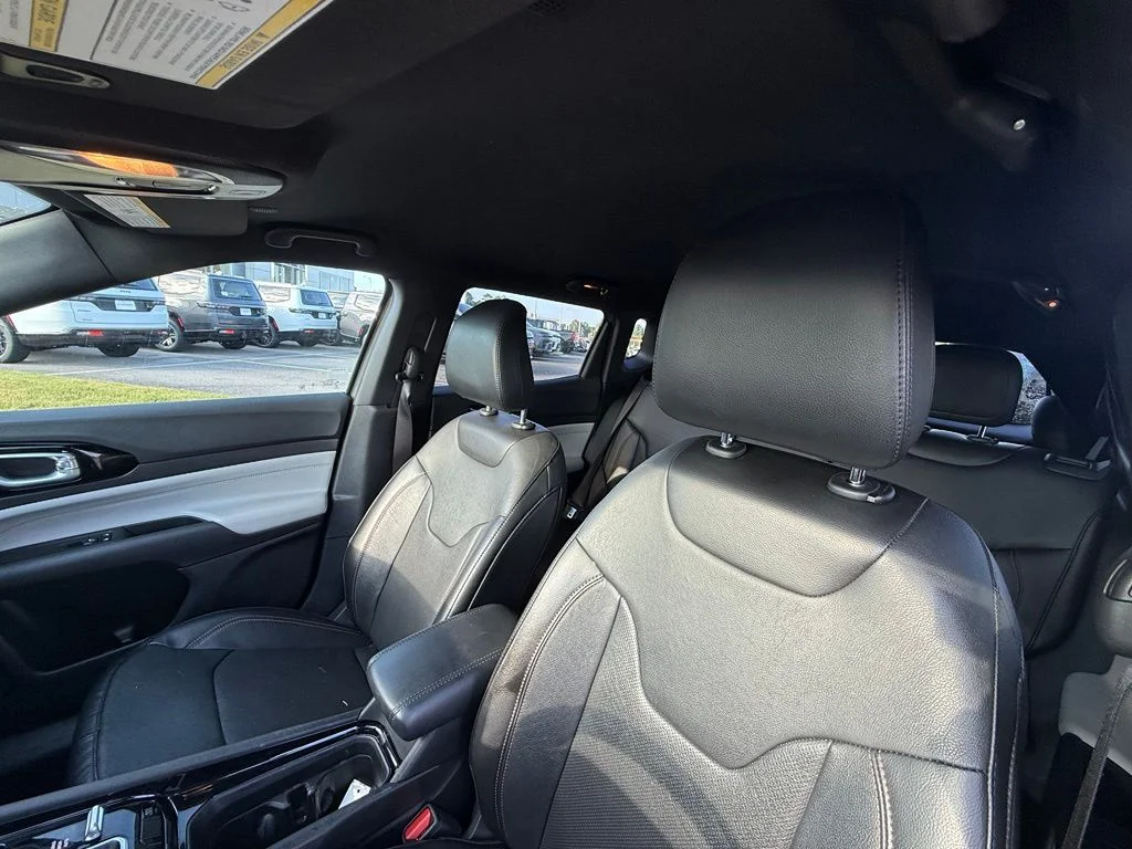 Used 2023 Gray Jeep Limited image 19