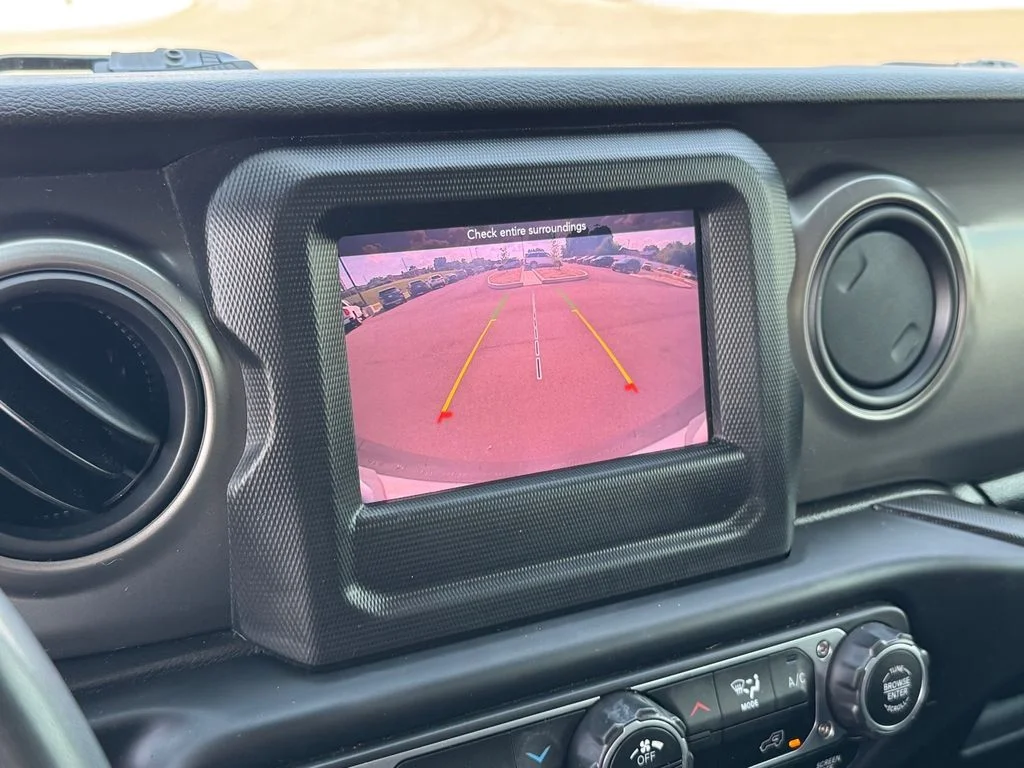 Used 2023 Black Jeep Sport S image 31