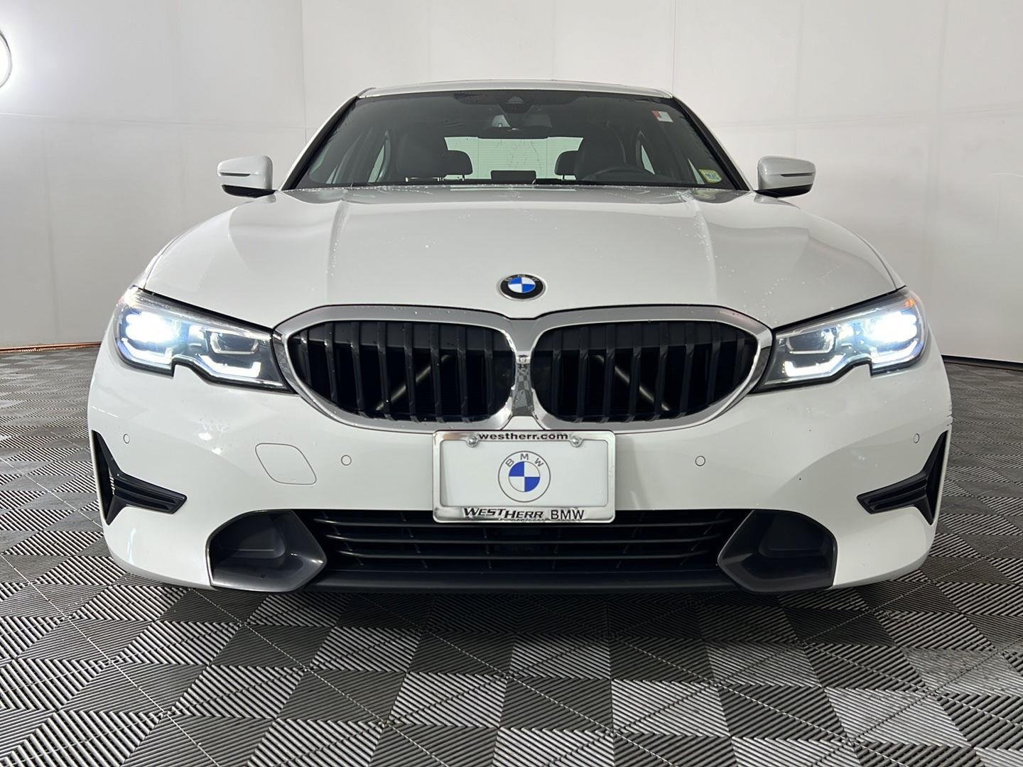 Used 2021 Alpine White BMW 330i xDrive image 13