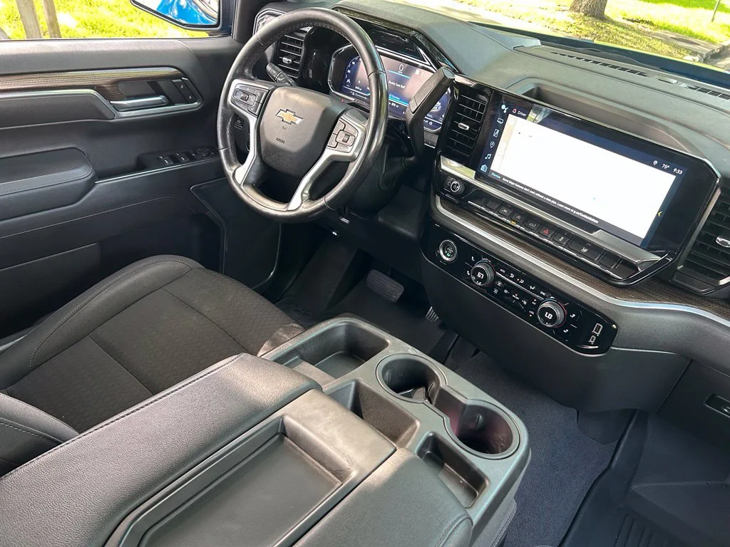 Used 2022 Glacier Blue Metallic Chevrolet LT image 8