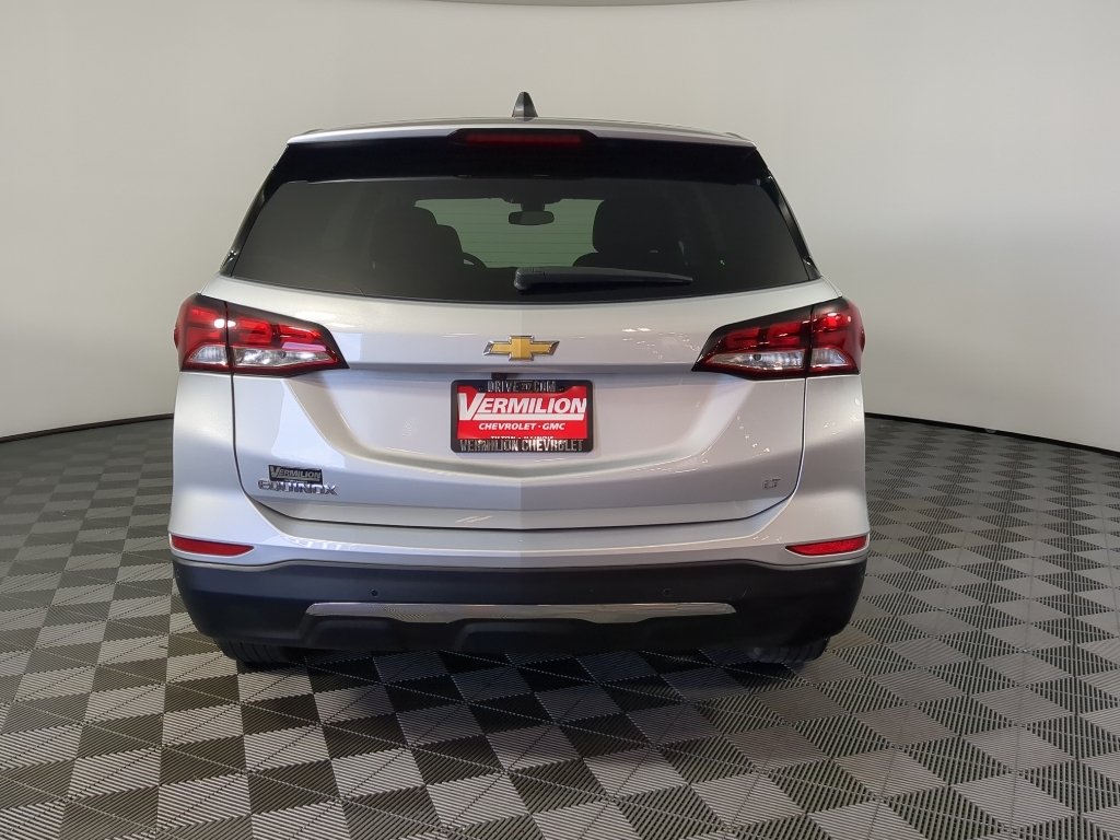 Used 2022 Silver Ice Metallic Chevrolet LT image 7