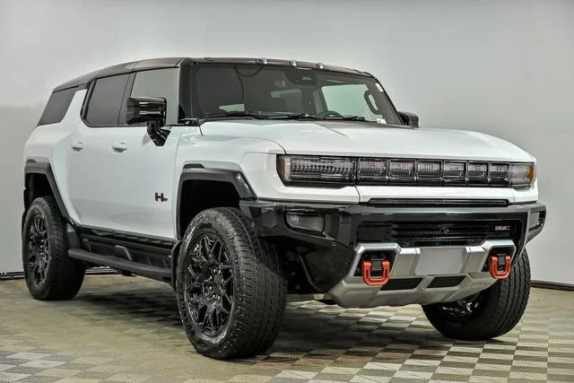 2026 GMC Hummer EV 2X SUV's photo