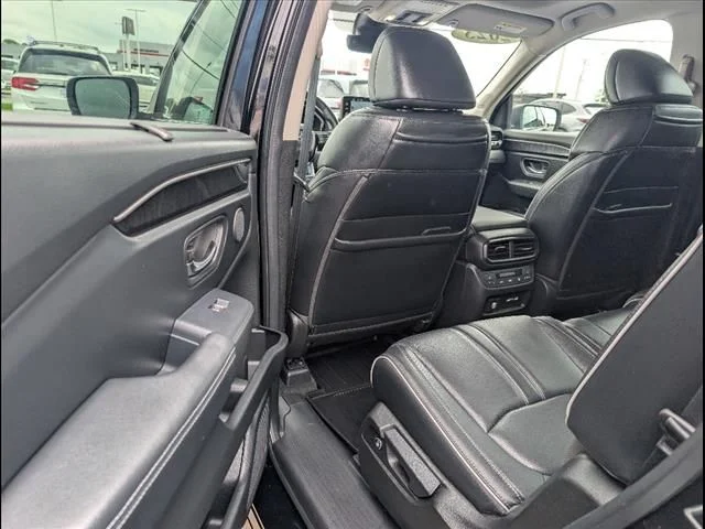 2023 Honda Pilot Elite - Photo 16