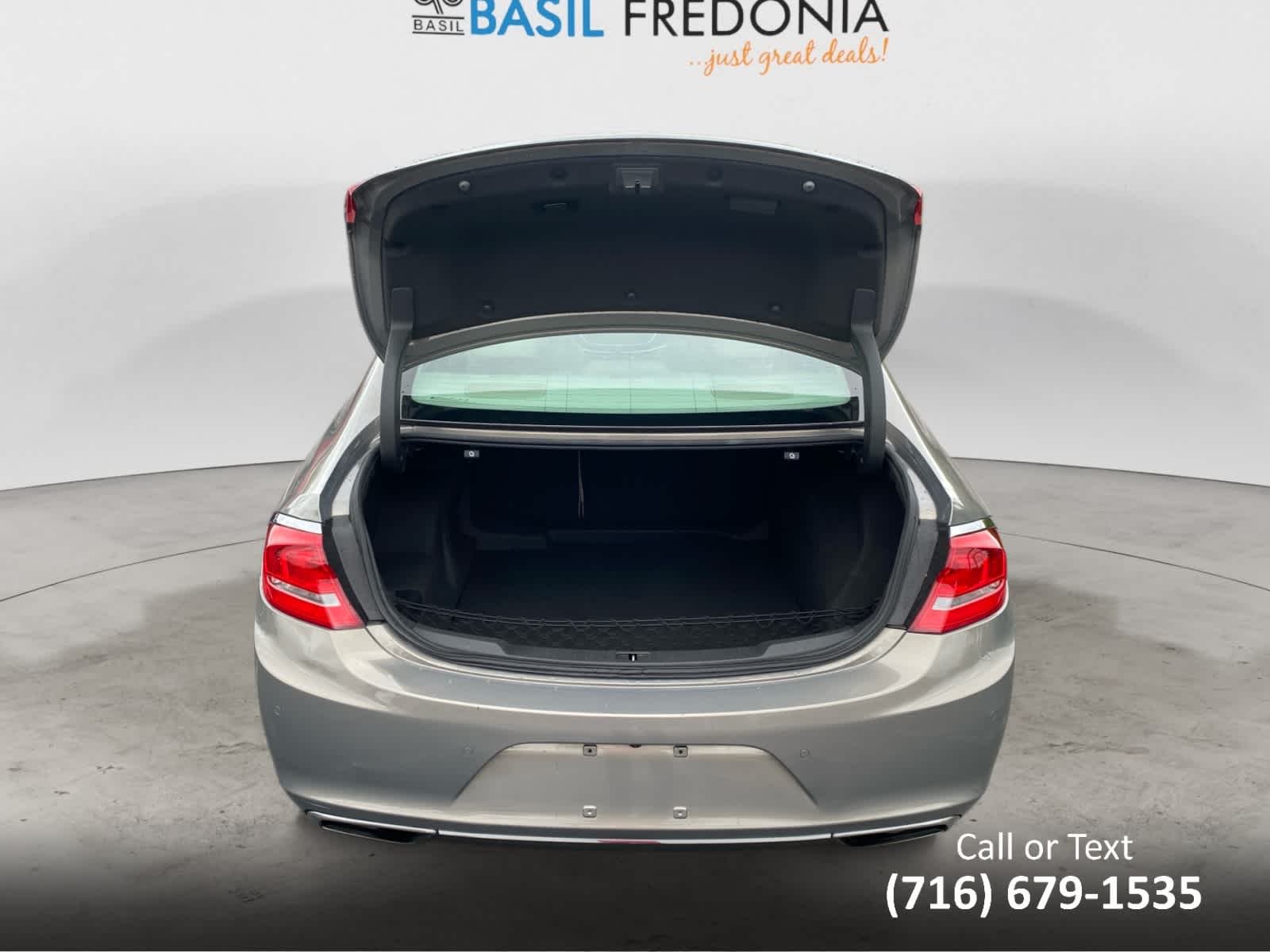 Used 2017 Pepperdust Metallic Buick Essence image 23