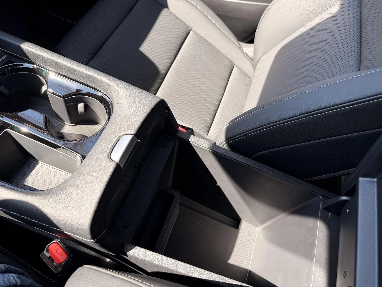New 2026 WHITE Nissan  image 4
