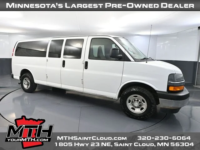 2017 Chevrolet Express 3500 LS Extended's photo