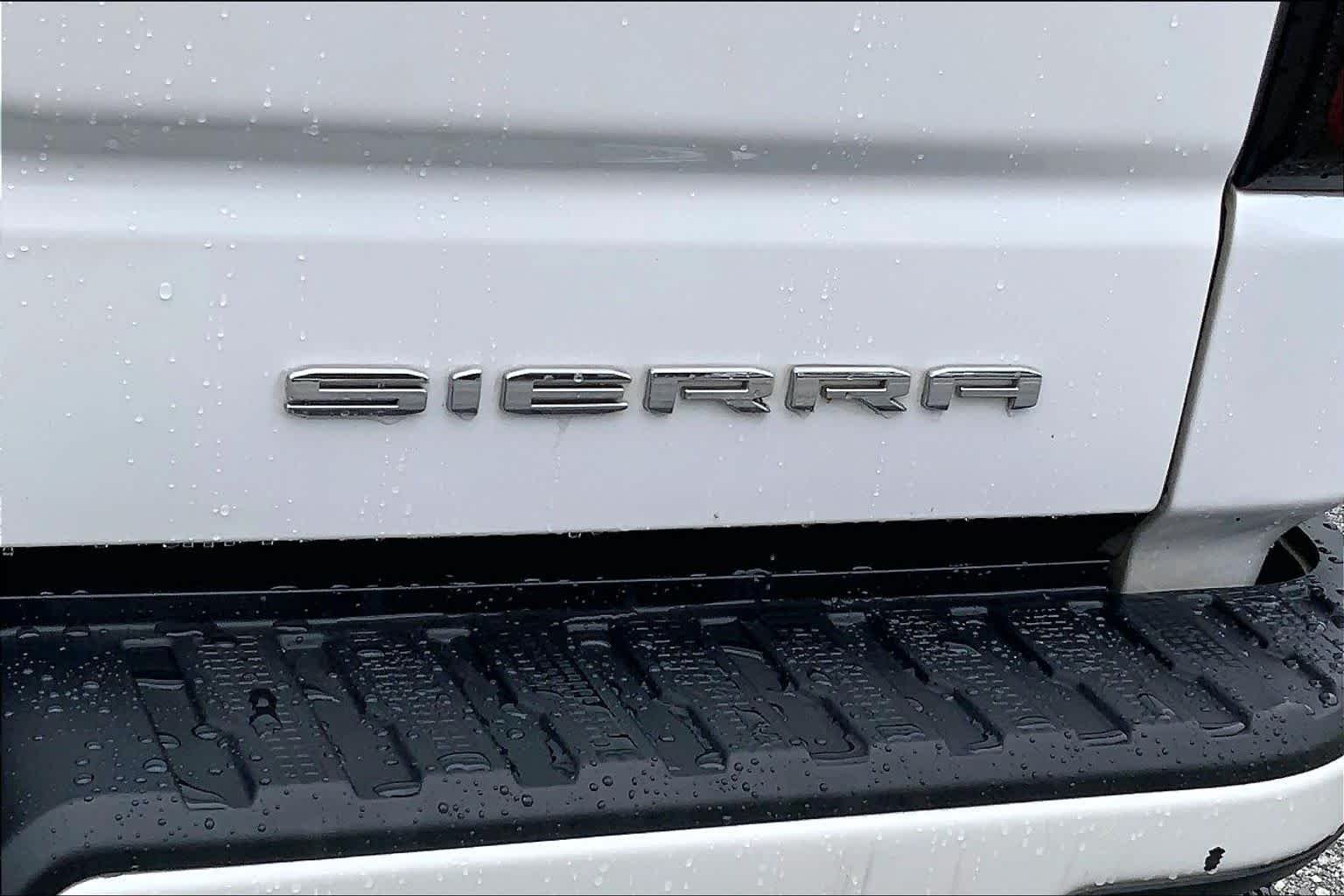 Used 2020 White Frost Tricoat GMC Denali image 10