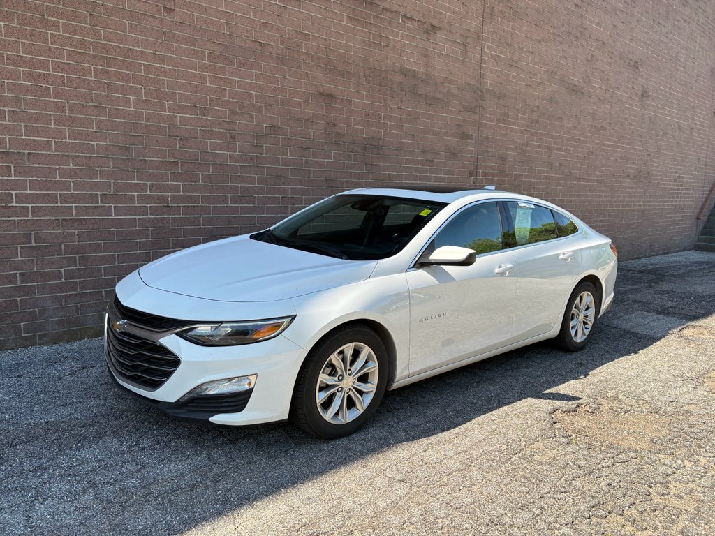 Used 2024 Summit White Chevrolet LT image 1