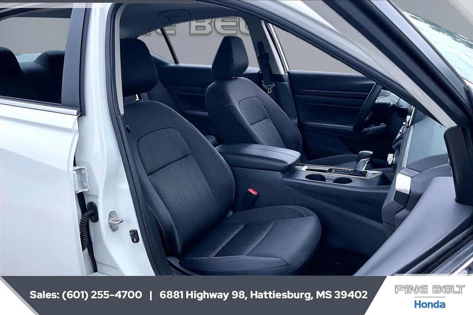 Used 2025 Glacier White Nissan SV image 6