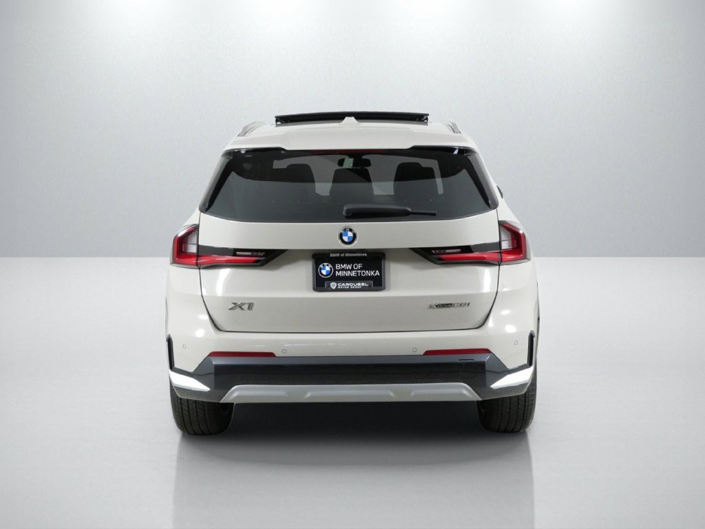 New 2027 Dune Grey Metallic BMW xDrive28i image 10