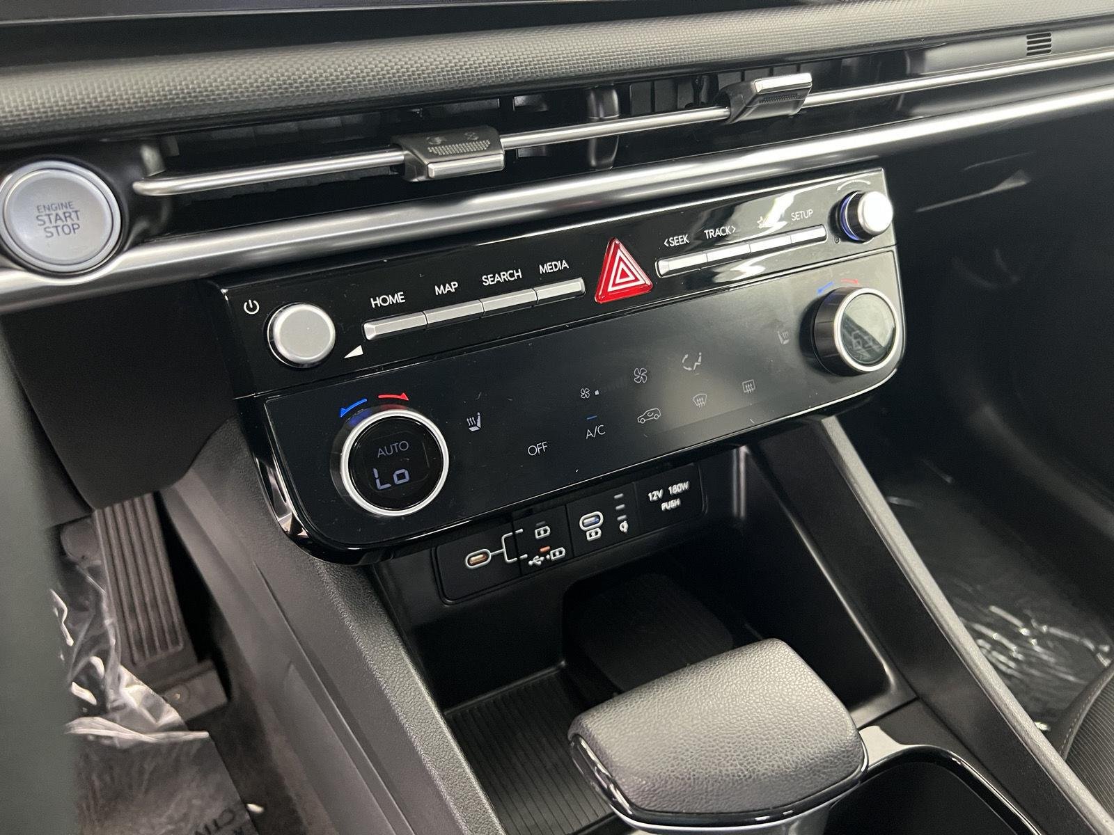2025 Hyundai Tucson SEL - Photo 17