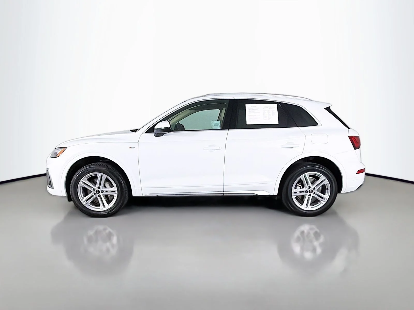 Used 2023 White Audi 55 Premium image 4