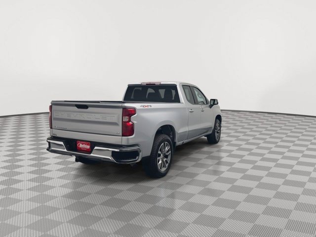 Used 2022 Silver Ice Metallic Chevrolet LT image 39