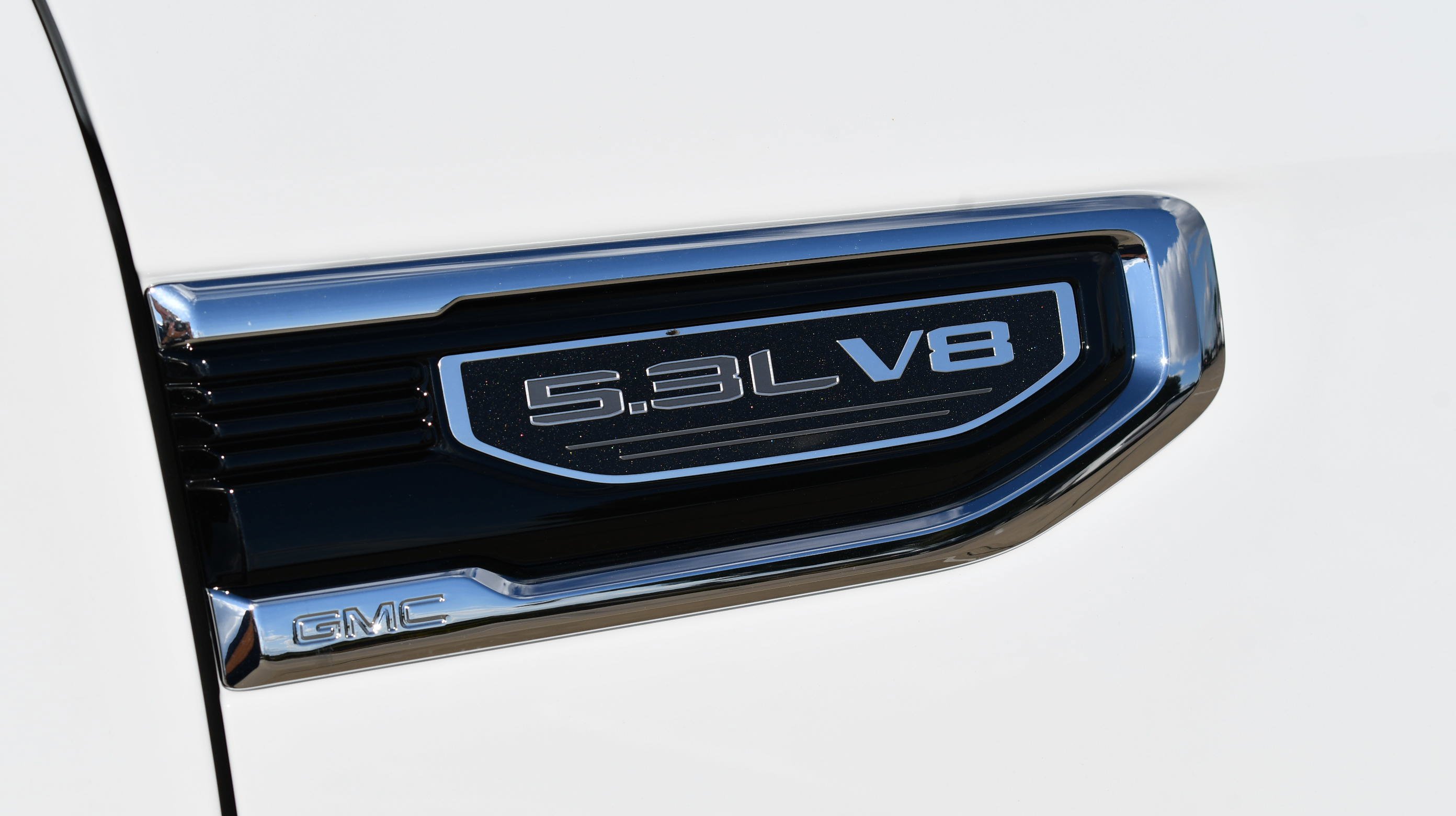 2026 GMC Sierra 1500 SLT - Photo 14