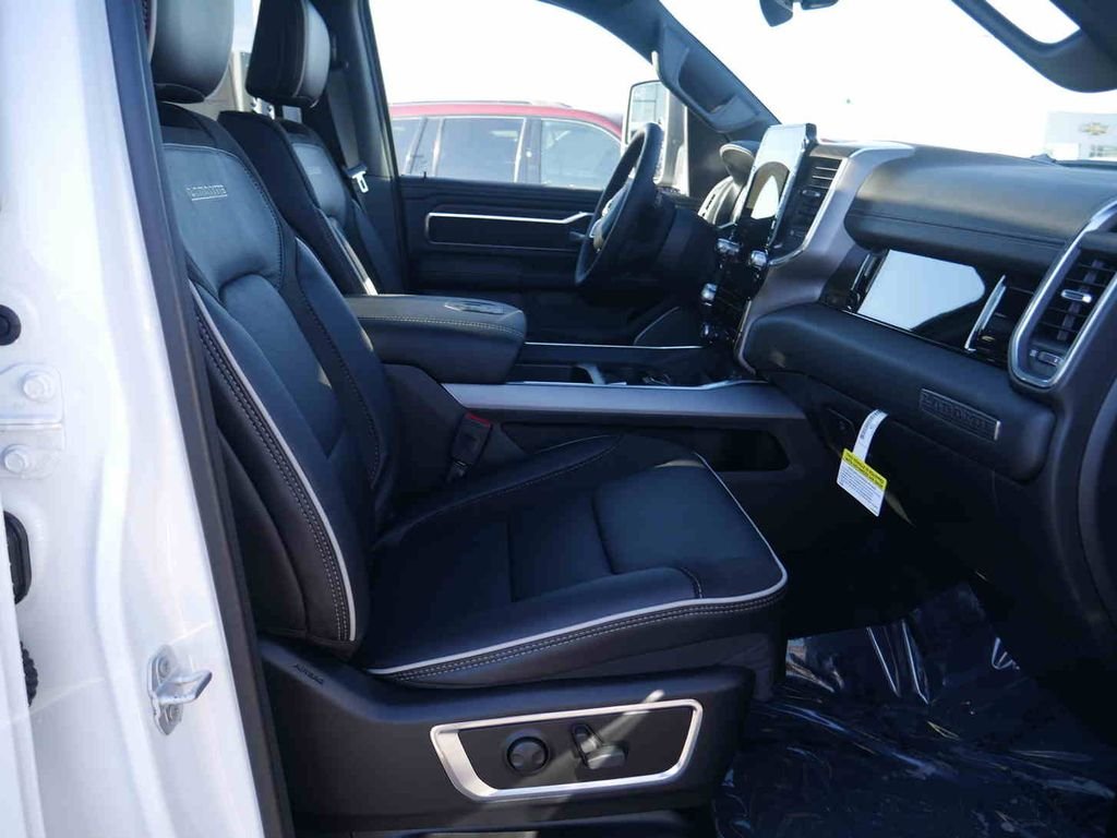 New 2026 Bright White Clear-Coat Exterior Paint RAM LARAMIE image 33