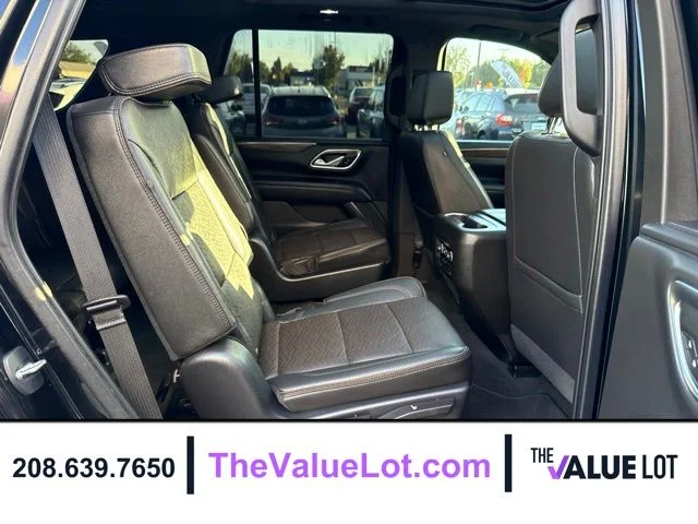 Used 2021  Chevrolet High Country image 19