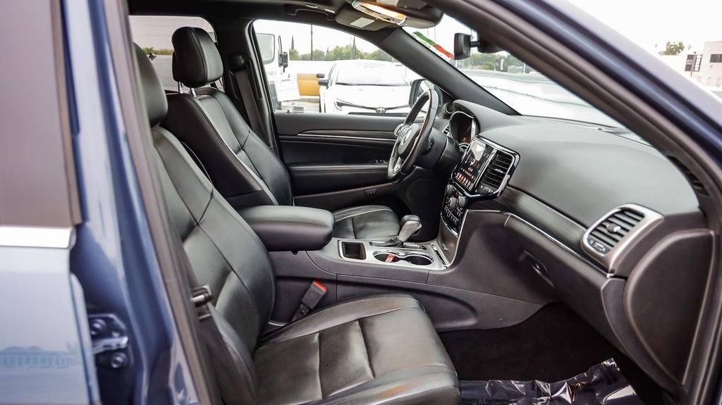 Used 2019 Slate Blue Jeep Limited image 21