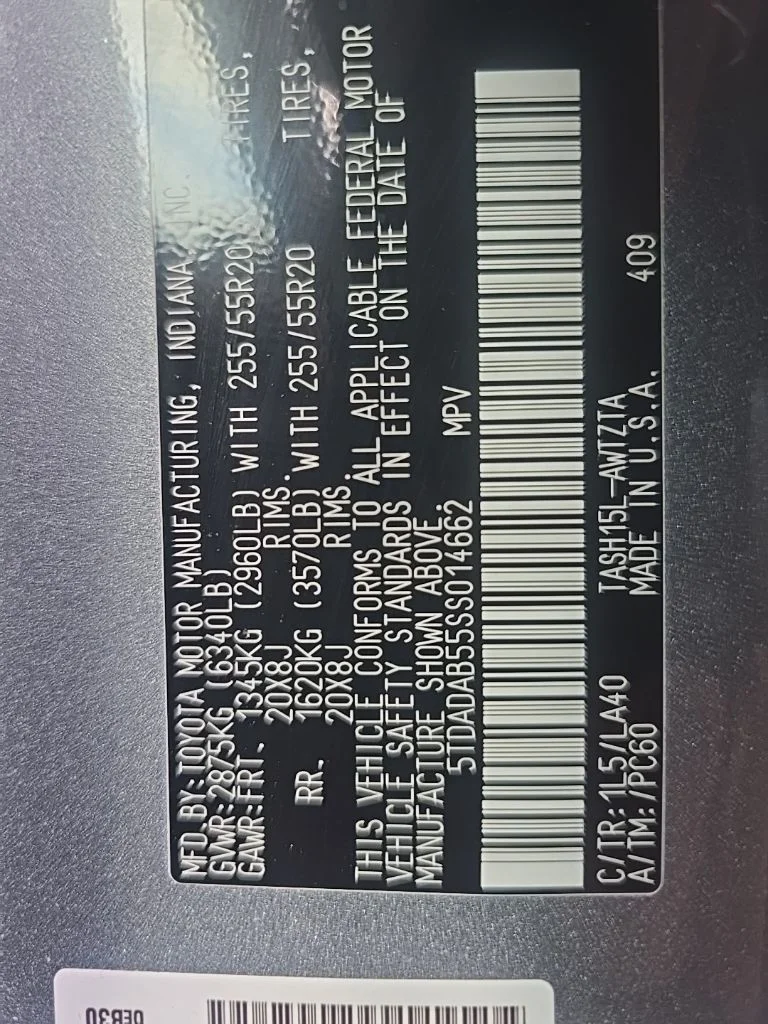 Used 2025  Toyota  image 14