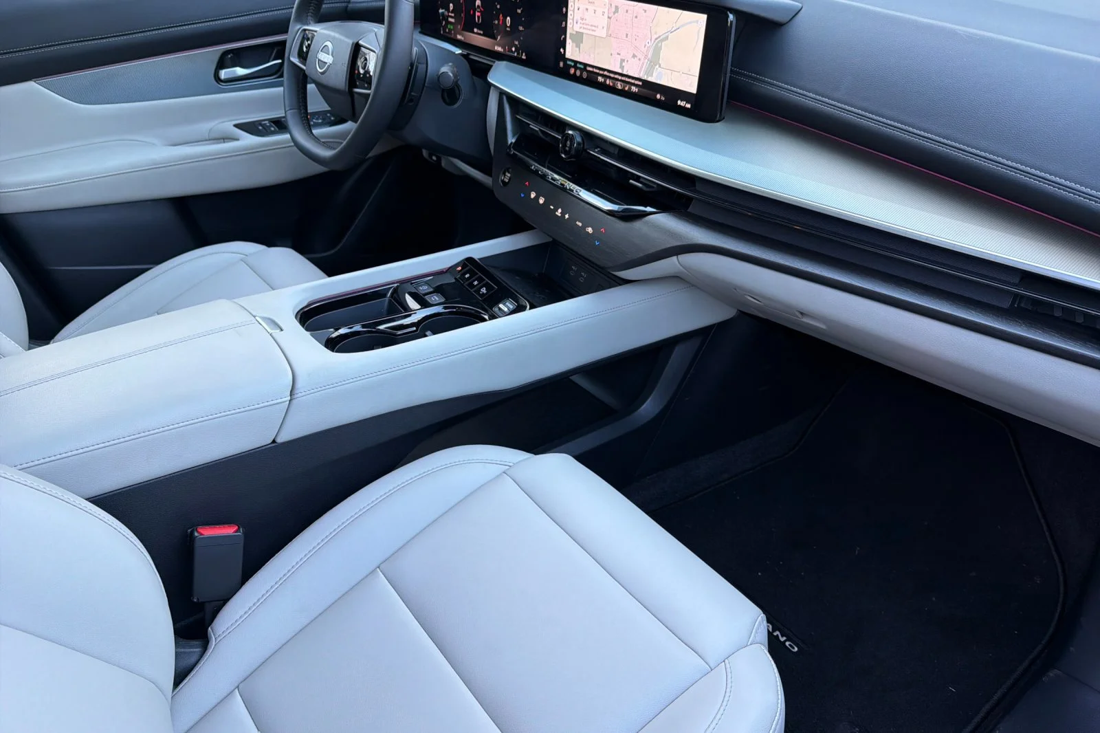Used 2025 Everest White Pearl Tricoat Nissan SL image 15