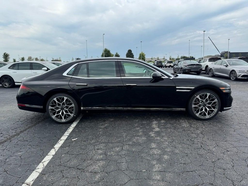 New 2026 Maui Black Genesis 3.5T E-SC MHEV image 2