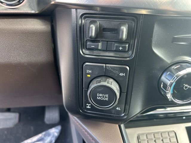 New 2026 Star White Metallic Tri-Coat Ford F-350® King Ranch® image 28