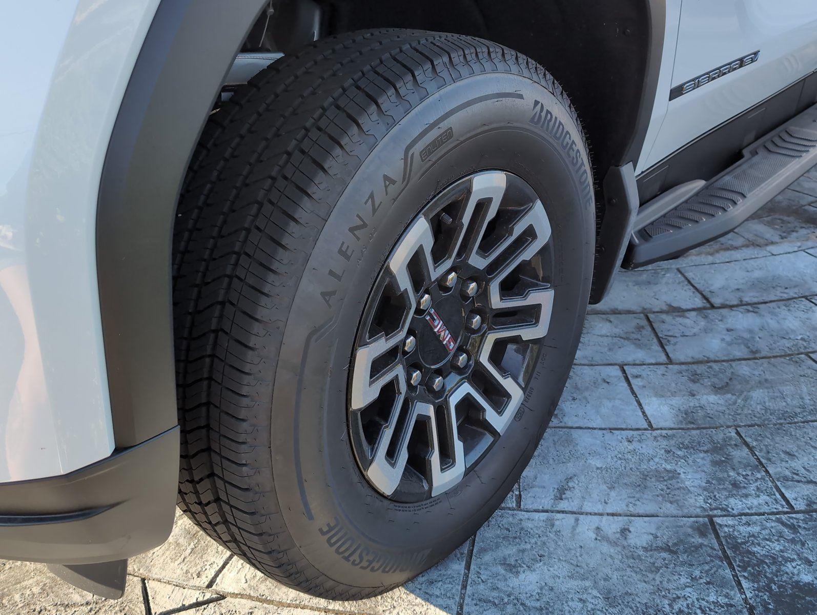 New 2026 Summit White GMC Elevation Standard Range image 26
