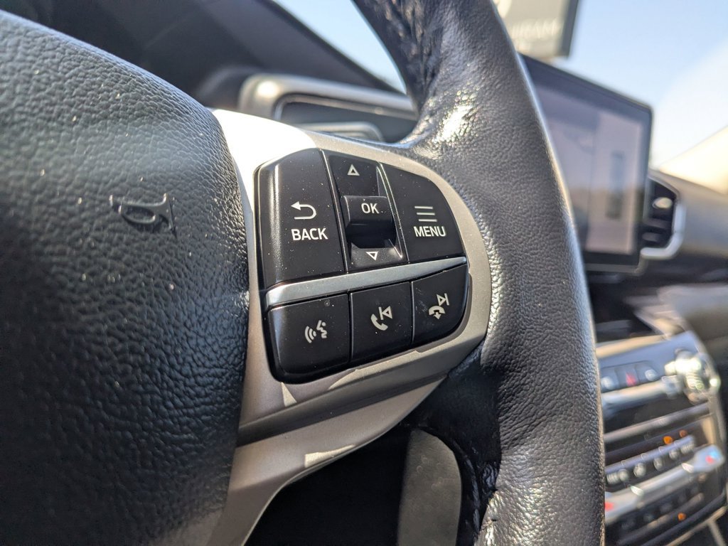 Used 2023  Ford Limited image 23