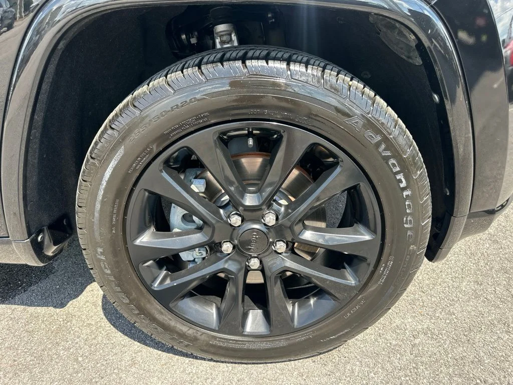 Used 2021 Black Jeep Laredo X image 14