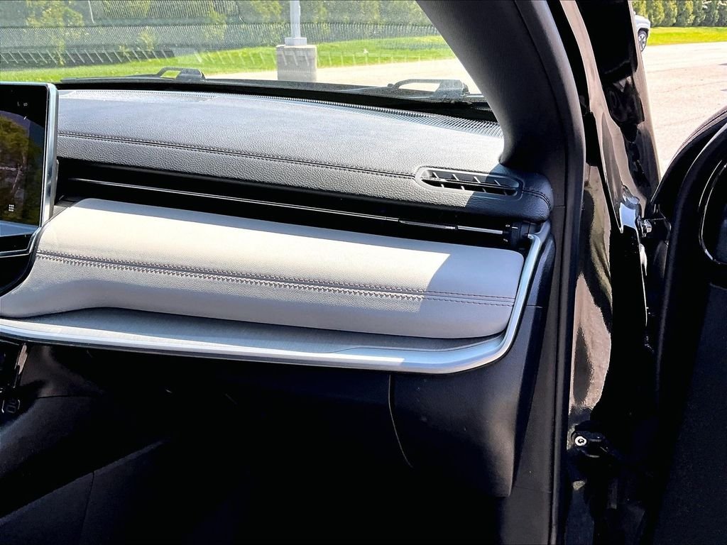 Used 2025 Black Jeep Limited image 13