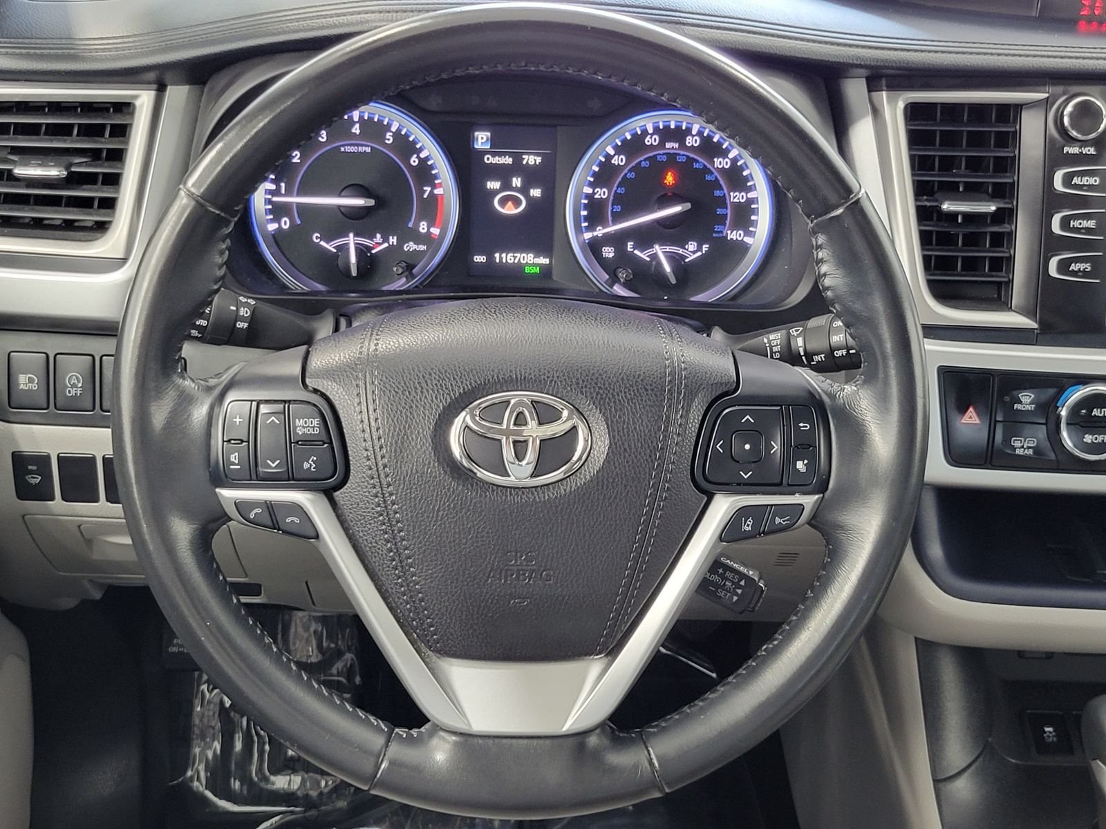 Used 2017 Silver Toyota XLE image 28