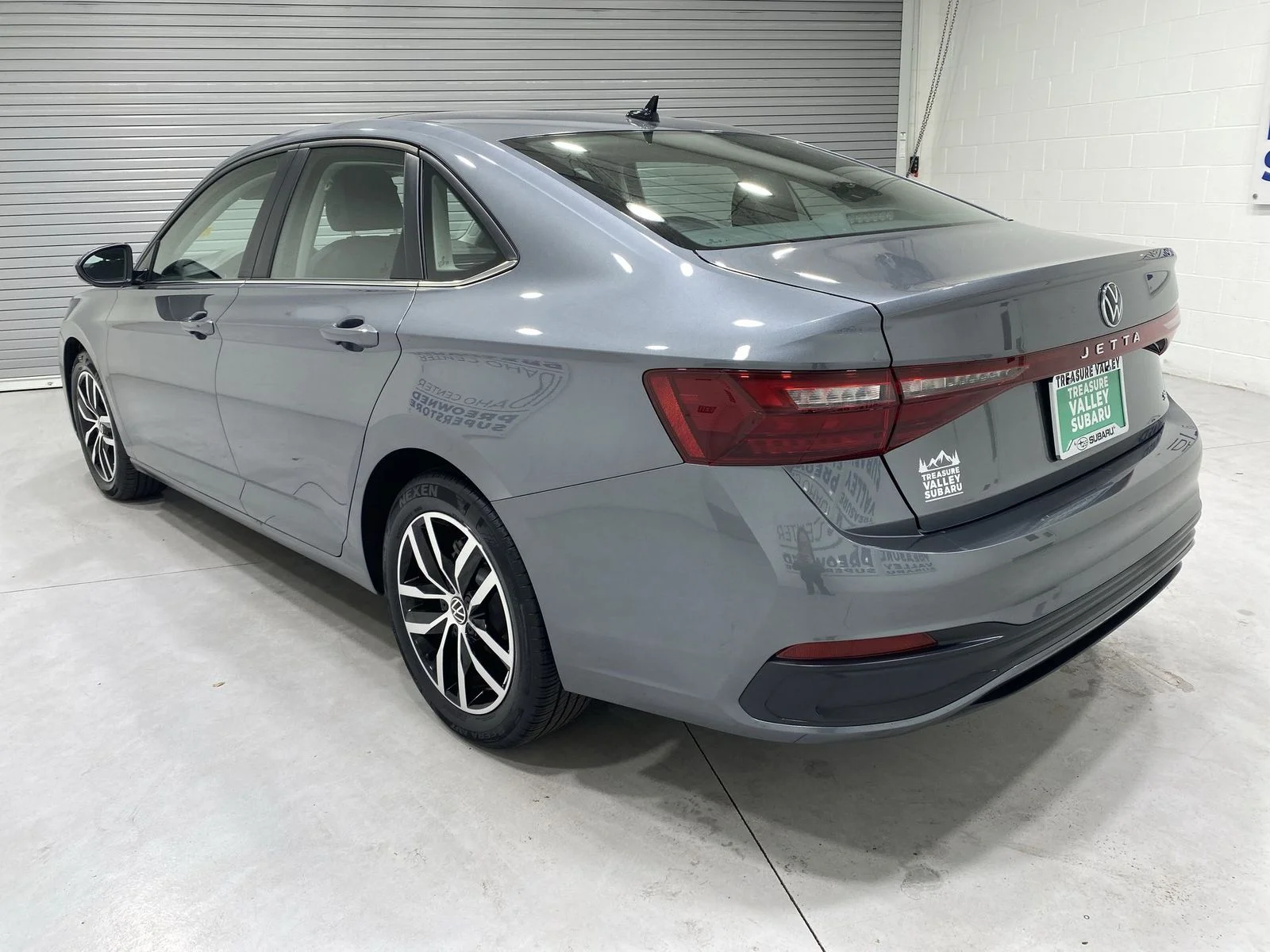 2025 Volkswagen Jetta SE - Photo 6