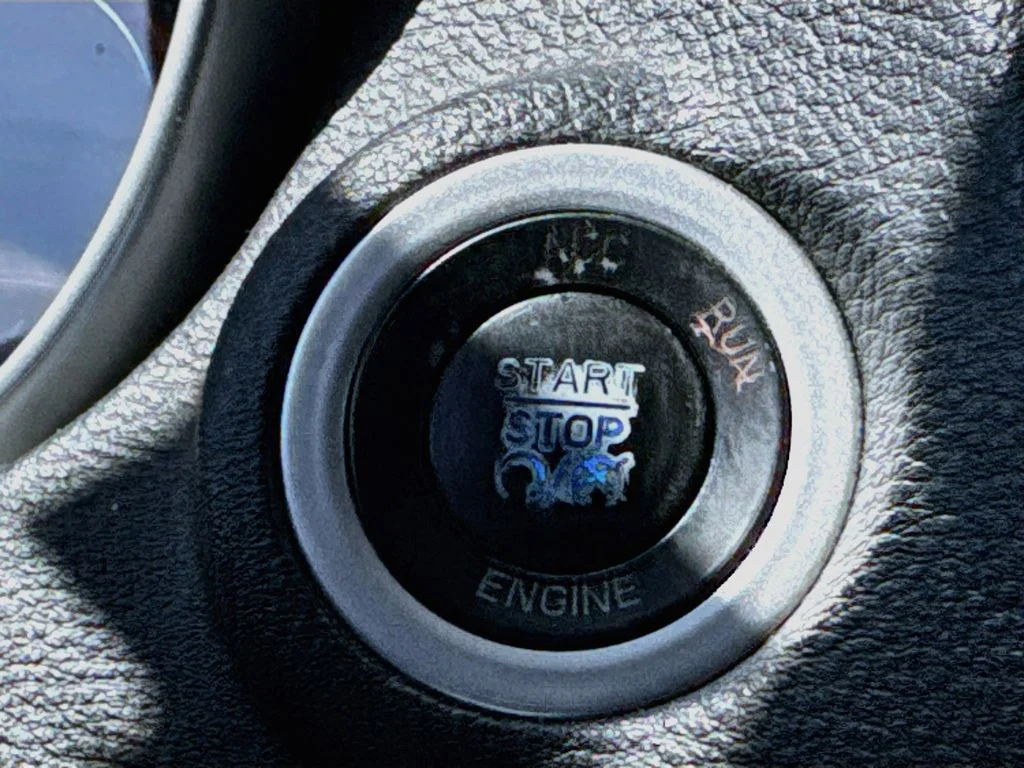 Used 2011 Black Dodge Mainstreet image 17