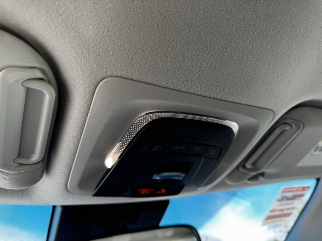 2026 Toyota Corolla LE - Photo 32