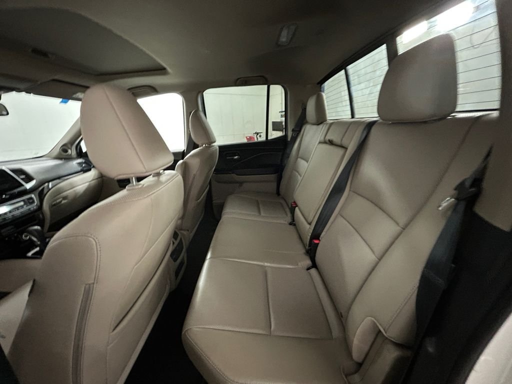 Used 2019 White Honda RTL-E image 19