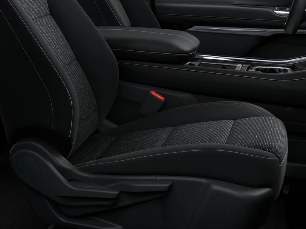 New 2027 Mosaic Black Metallic Chevrolet LT image 14