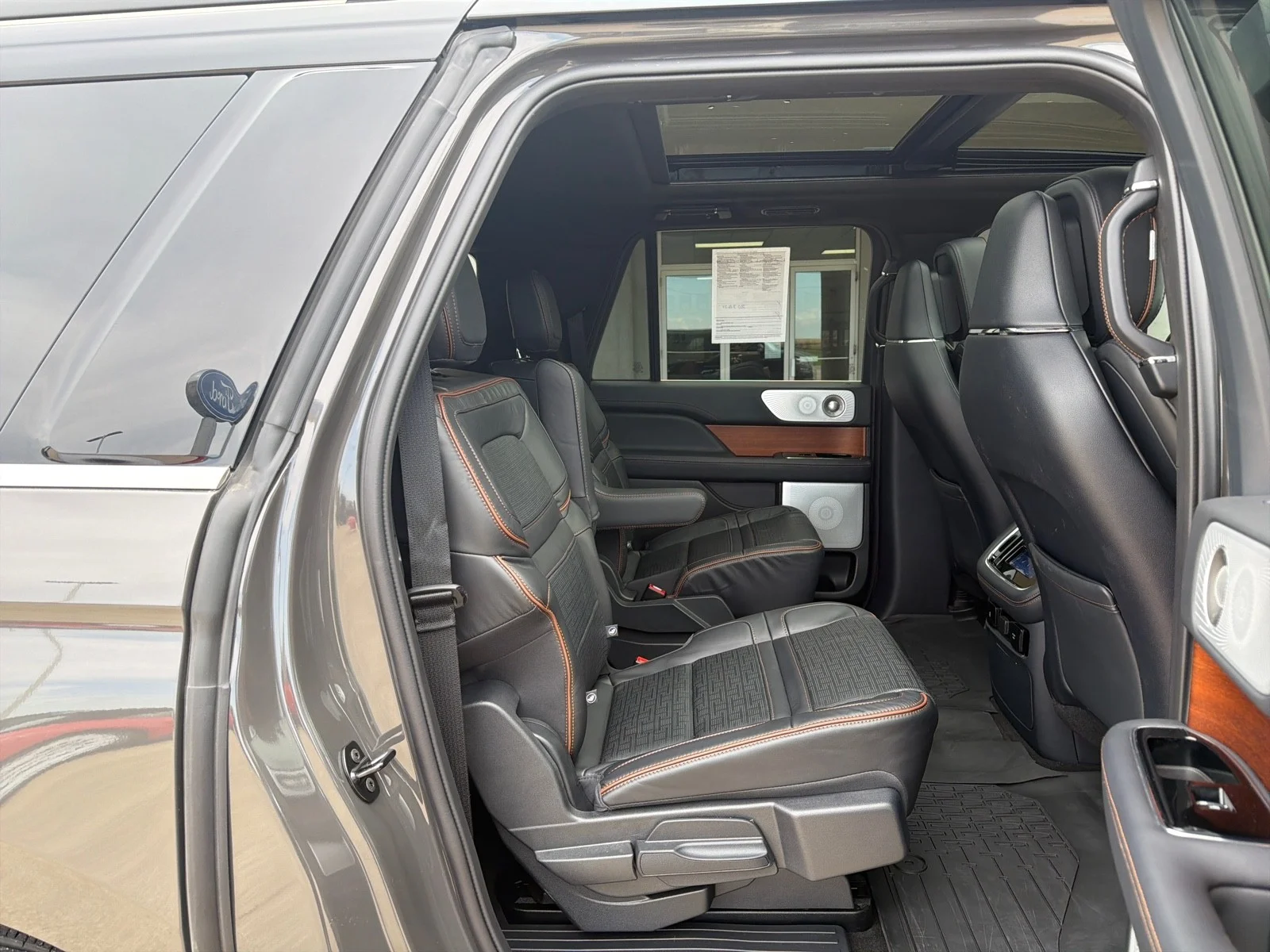 Used 2024 Metallic Lincoln Black Label image 11