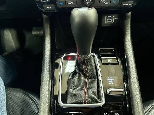 Used 2025 White Jeep Trailhawk image 29