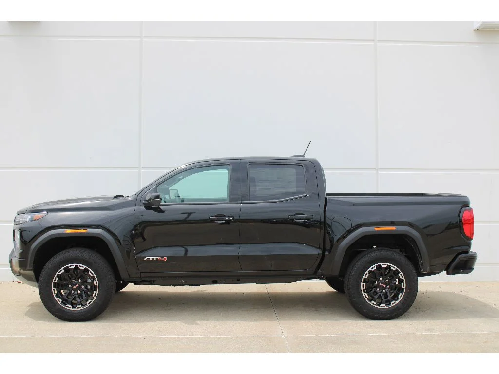 New 2026 ONYX BLACK GMC 4WD AT4 image 2