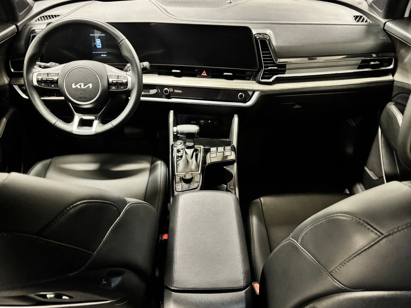 Used 2024 White Kia X-Line image 12