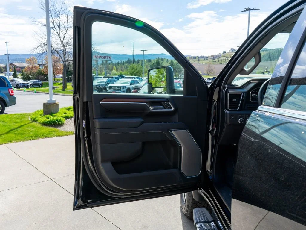 2026 GMC Sierra 2500HD Denali - Photo 18