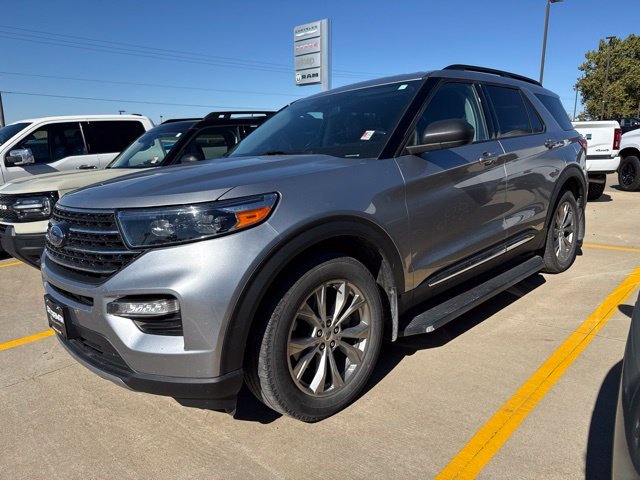 Used 2022 Silver Ford XLT image 3